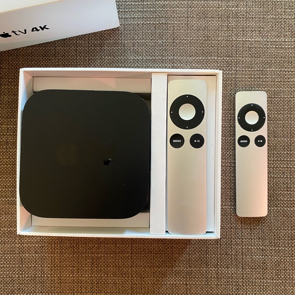 Apple TV4K w/ 2 Remotes